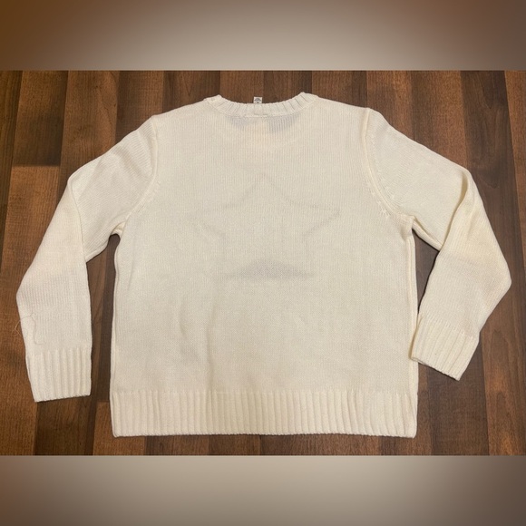 St. John's Bay Cream Sweater with Tan Star - Picture 2 of 7